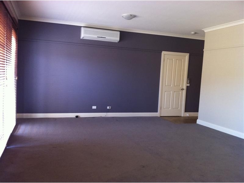 2/54 Fisher Street, Gisborne VIC 3437