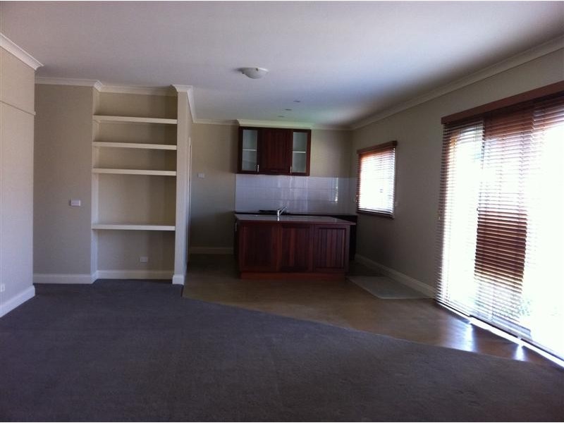 2/54 Fisher Street, Gisborne VIC 3437