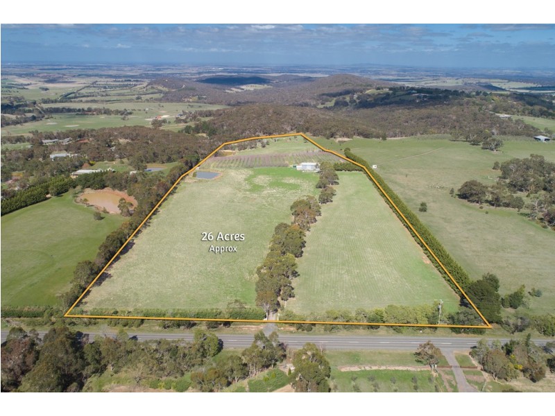 299 Couangalt Road, Gisborne South VIC 3437