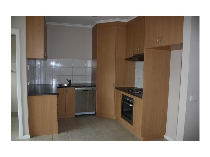 2/6-8   Rodney Street, Gisborne VIC 3437