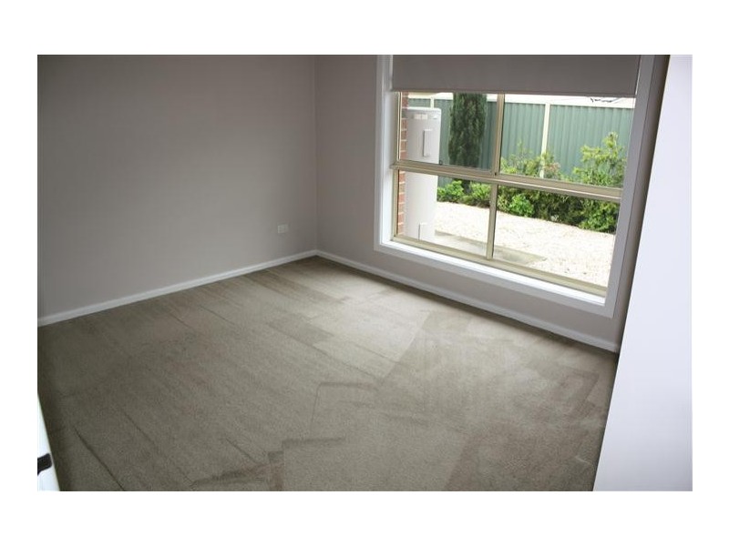 2/6-8   Rodney Street, Gisborne VIC 3437