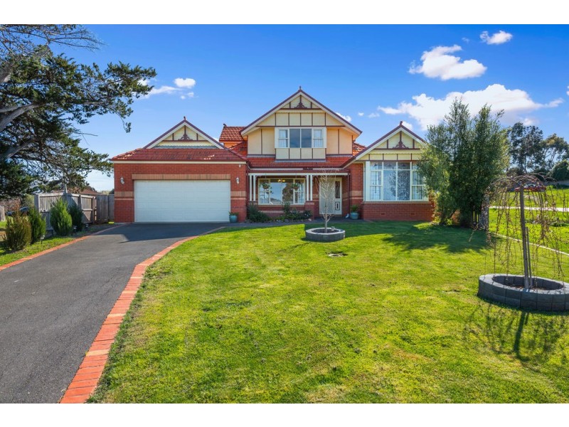 10 Olivia Court, Gisborne VIC 3437