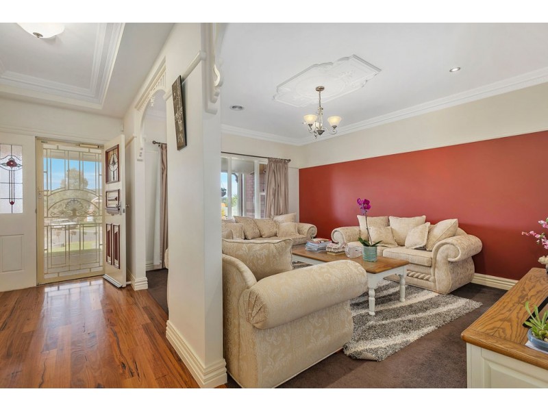 10 Olivia Court, Gisborne VIC 3437