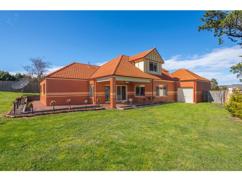 10 Olivia Court, Gisborne VIC 3437