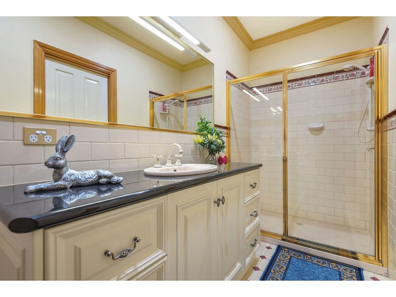 6 Glenton Court, Gisborne VIC 3437