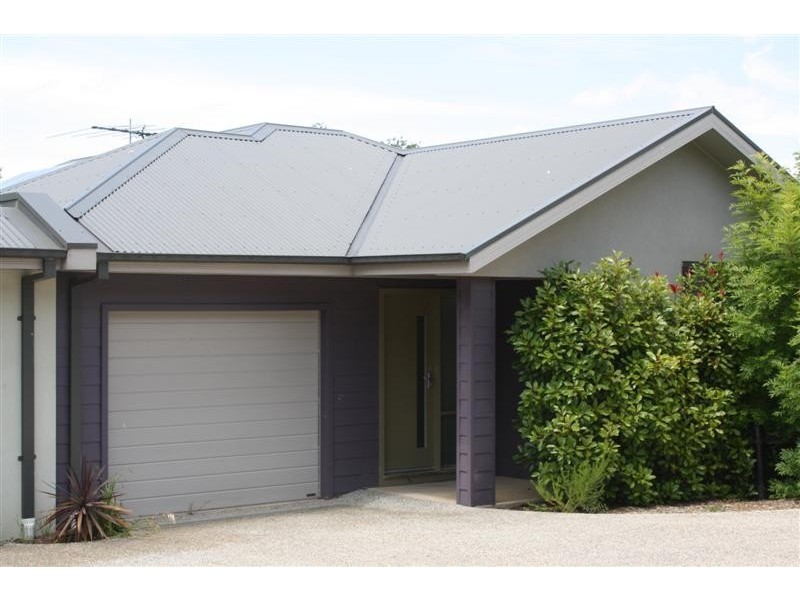 2/1-5 Rodney Street, Gisborne VIC 3437