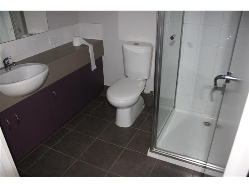 2/1-5 Rodney Street, Gisborne VIC 3437