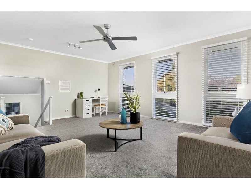 30 Grant Avenue, Gisborne VIC 3437