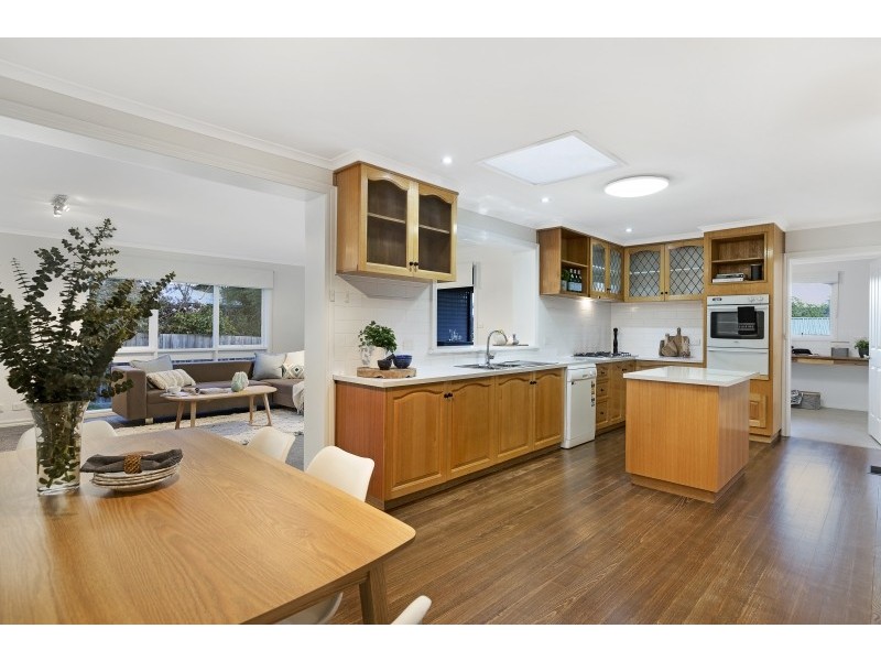 30 Grant Avenue, Gisborne VIC 3437