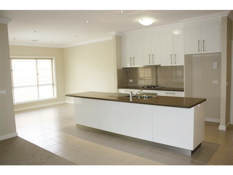 5/48 – 50  Stephen Street, Gisborne VIC 3437