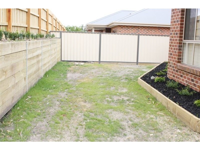 5/48 – 50  Stephen Street, Gisborne VIC 3437