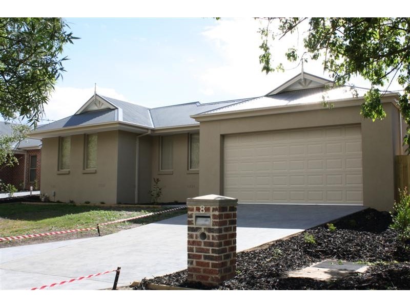 8/48 – 50 Stephen Street, Gisborne VIC 3437
