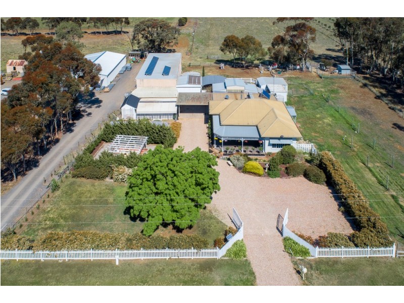 1335 -1359 Holden Road, Toolern Vale VIC 3337