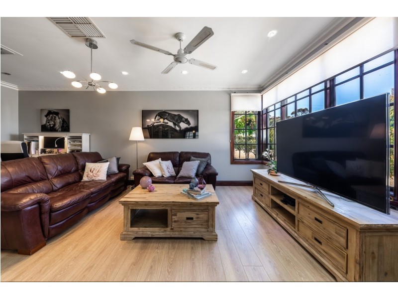 1335 -1359 Holden Road, Toolern Vale VIC 3337