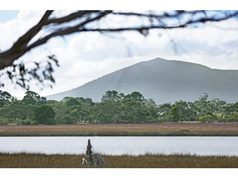 36 Boundary Road, Mount Macedon VIC 3441