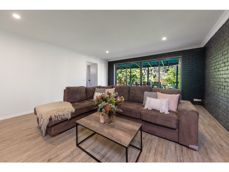 11 Oakley Court, Gisborne VIC 3437