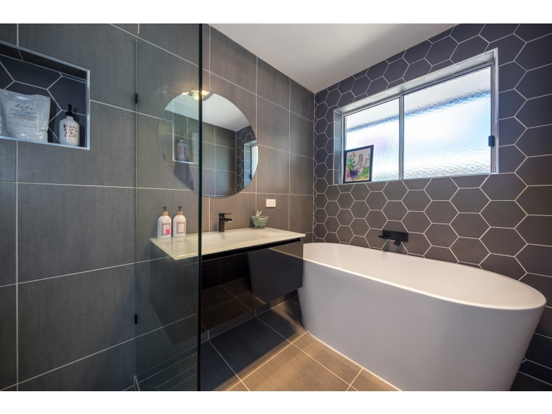 11 Oakley Court, Gisborne VIC 3437