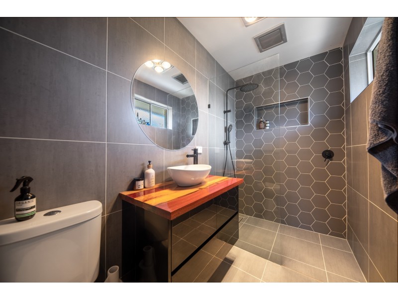 11 Oakley Court, Gisborne VIC 3437