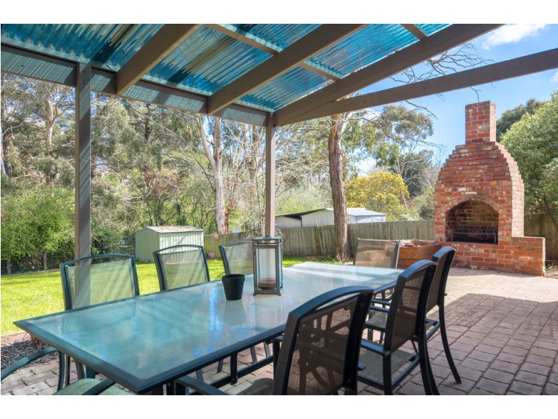 11 Oakley Court, Gisborne VIC 3437