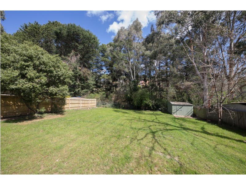 11 Oakley Court, Gisborne VIC 3437
