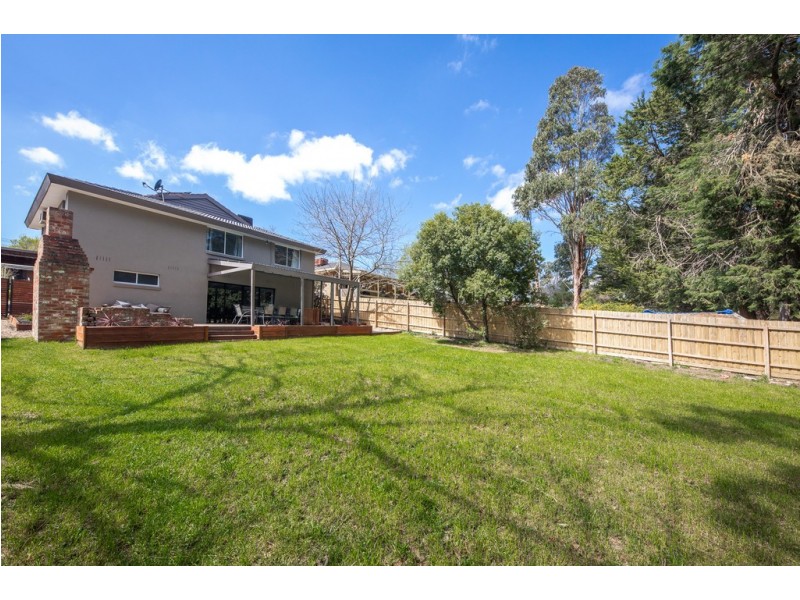 11 Oakley Court, Gisborne VIC 3437