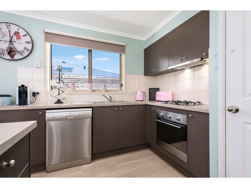 18 Mt. Vista Close, New Gisborne VIC 3438