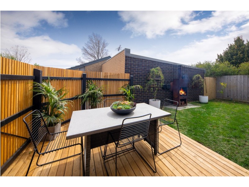 2,25 Grant Avenue, Gisborne VIC 3437