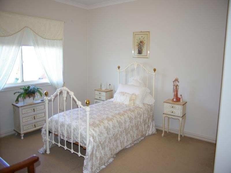 14 Sutton St, Riddells Creek VIC 3431