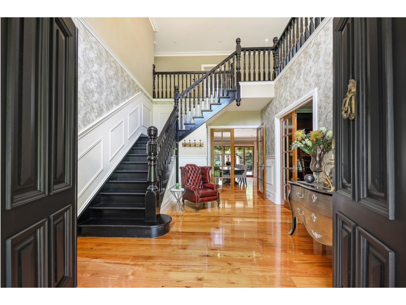 35 Ross Watt Road, Gisborne VIC 3437