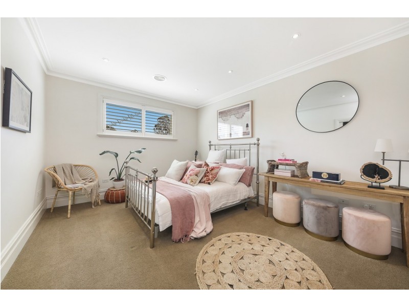 35 Ross Watt Road, Gisborne VIC 3437