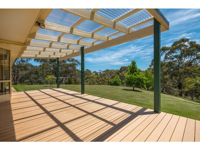 5 McConnell Road, Gisborne VIC 3437