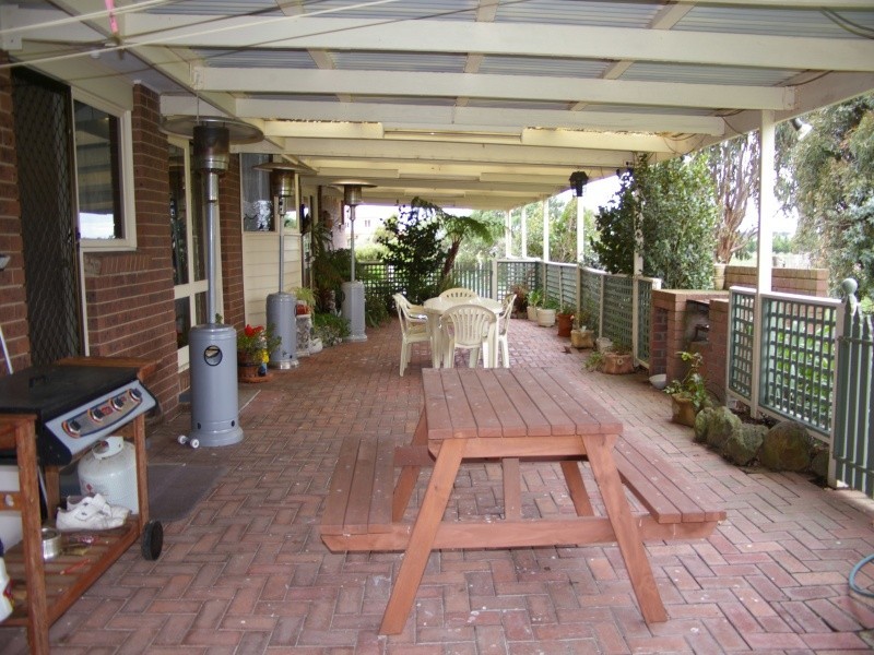 166 Kilmore Rd, Gisborne VIC 3437