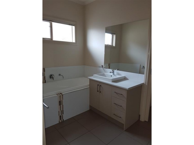 2/61 Mahoneys Road, Riddells Creek VIC 3431