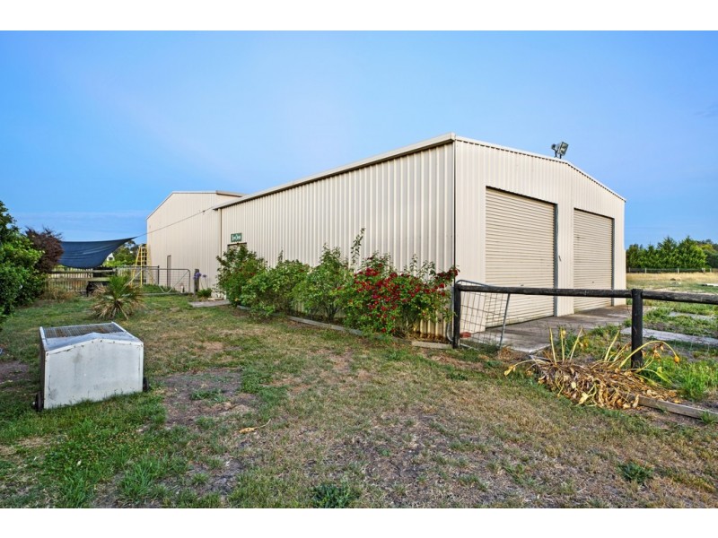 35 Sanctuary Rise, Mickleham VIC 3064