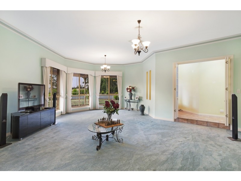 35 Sanctuary Rise, Mickleham VIC 3064