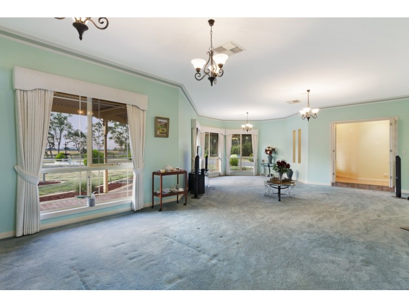 35 Sanctuary Rise, Mickleham VIC 3064