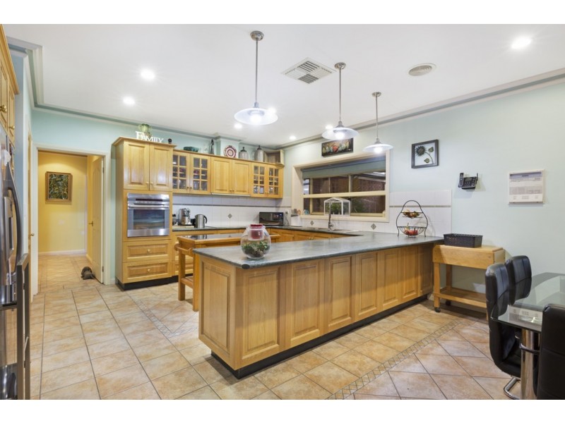 35 Sanctuary Rise, Mickleham VIC 3064