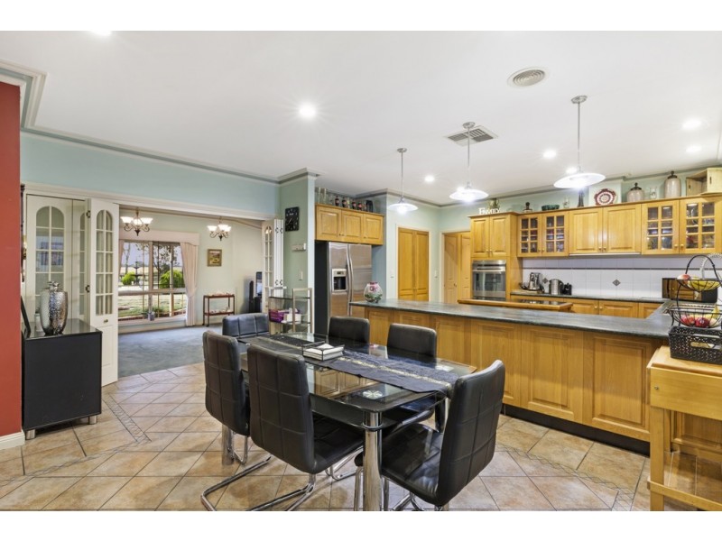 35 Sanctuary Rise, Mickleham VIC 3064