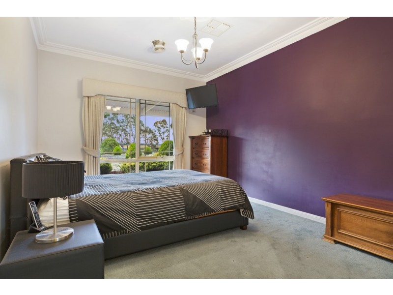 35 Sanctuary Rise, Mickleham VIC 3064