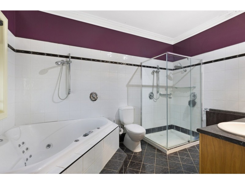 35 Sanctuary Rise, Mickleham VIC 3064