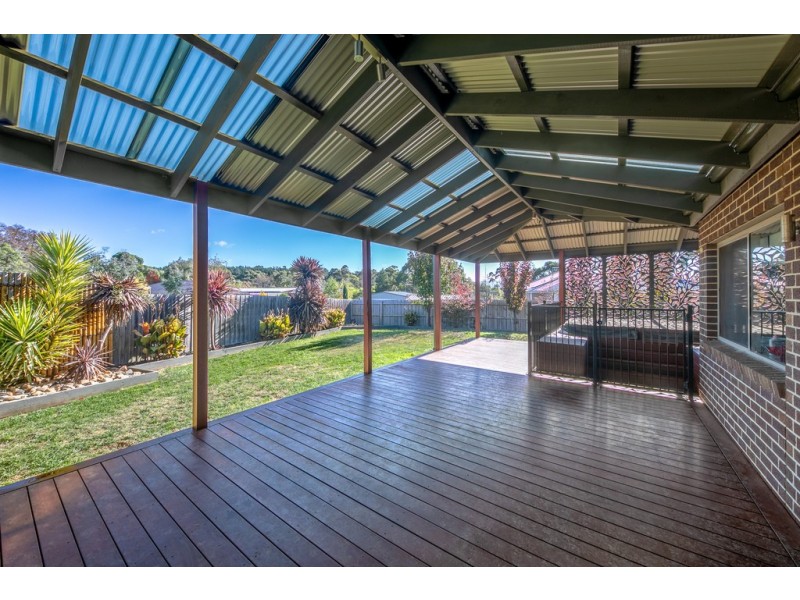 3 McKernan Place, Gisborne VIC 3437