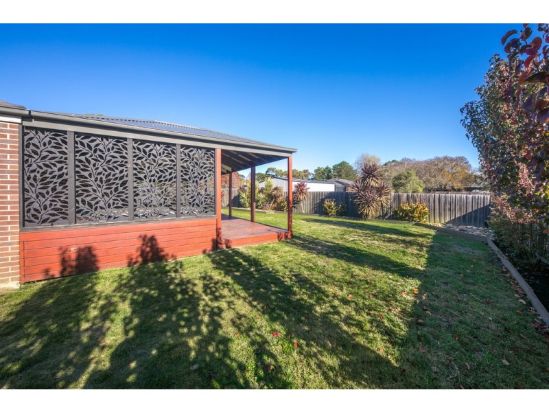 3 McKernan Place, Gisborne VIC 3437