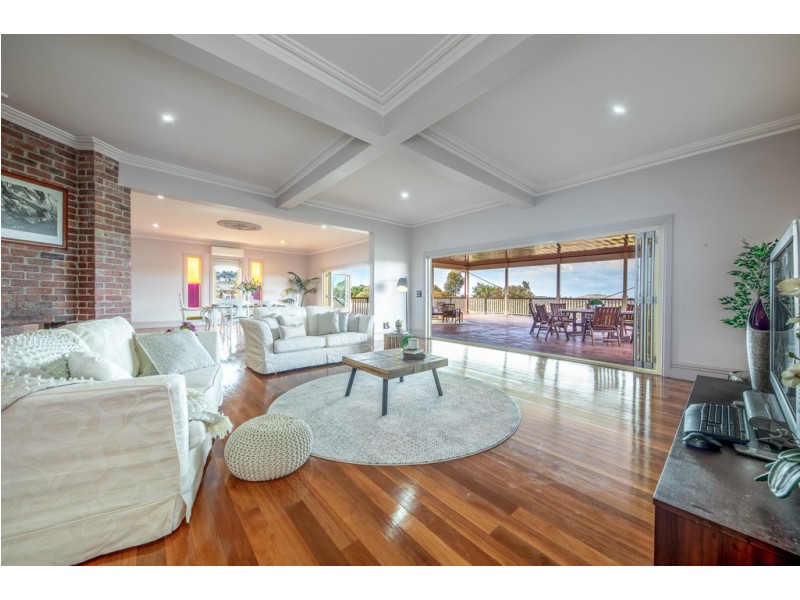 10 Cassandra Close, Gisborne VIC 3437