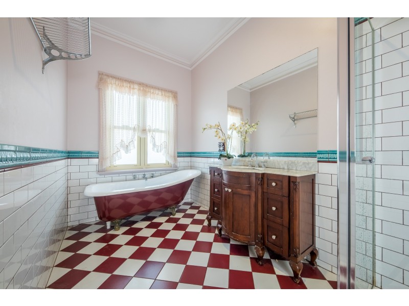 10 Cassandra Close, Gisborne VIC 3437