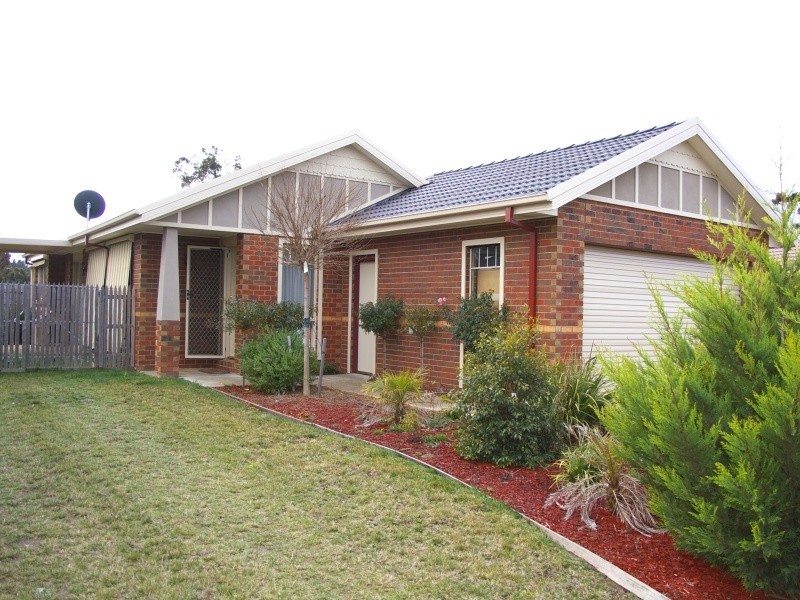 51 Sunnypark Close, Gisborne VIC 3437