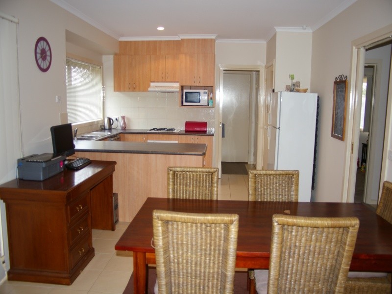 51 Sunnypark Close, Gisborne VIC 3437