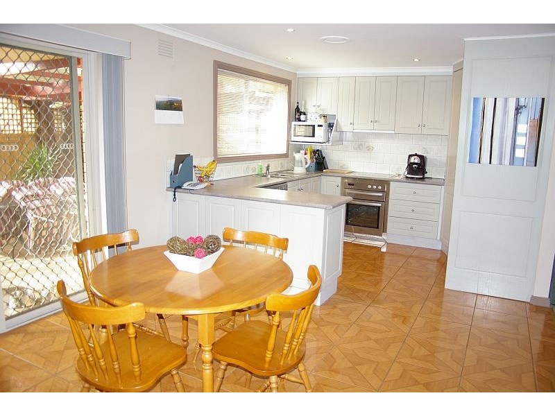 1 Farrell Street, New Gisborne VIC 3438