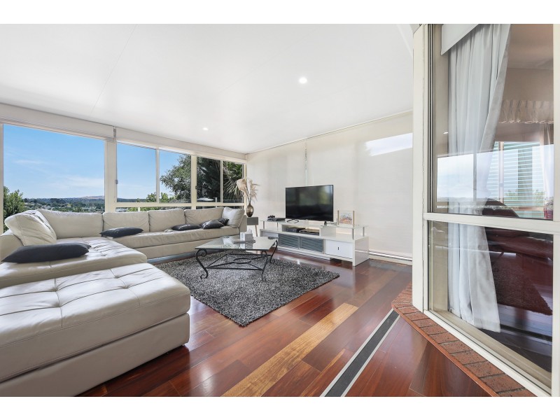 27 The Boulevard, Gisborne VIC 3437