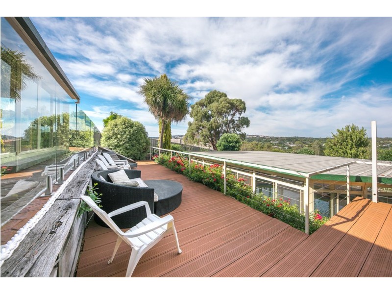 27 The Boulevard, Gisborne VIC 3437