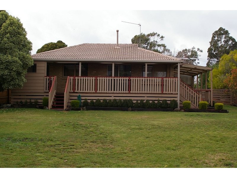 36 Grant Ave, Gisborne VIC 3437